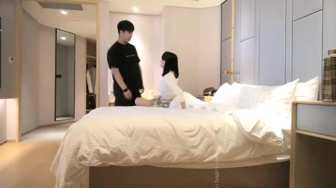 【小宝探花】黑丝高端外围,外表清纯实际风骚无比 预览截图 1
