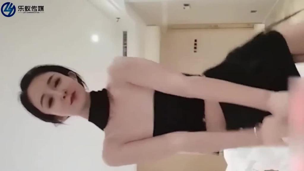 【精选四部】空姐 人妻 母狗 反差婊，一次看个够 预览截图 10