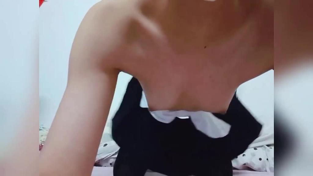 完全洗脑调教反差高中小母狗自慰嫩逼和小菊花洗脑 预览截图 5