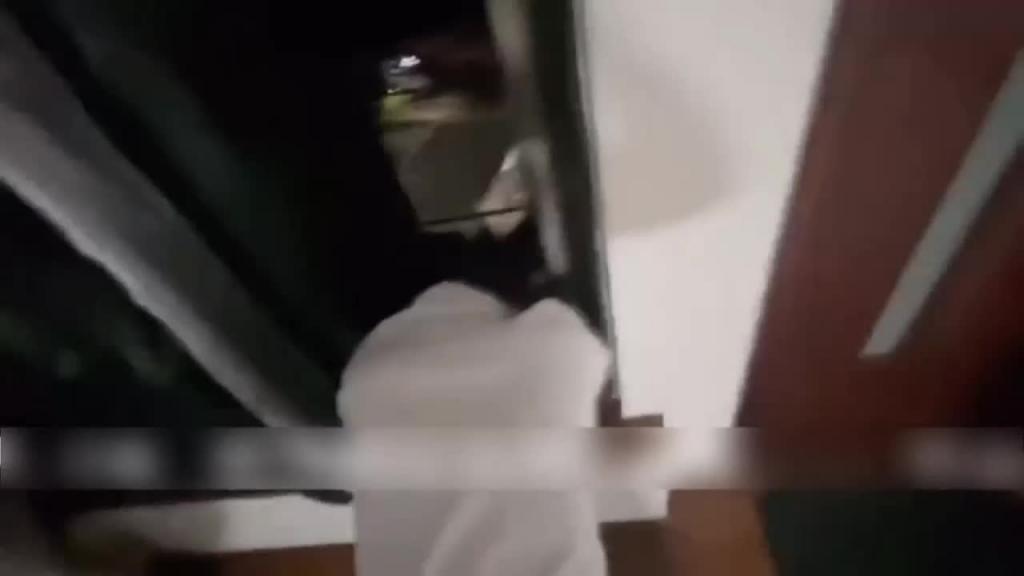 中出02年的小可爱嫩的都出水了 预览截图 4