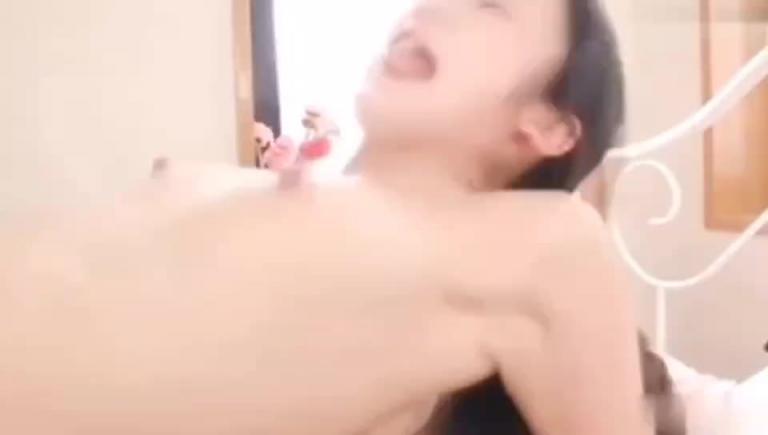 兄妹乱伦哥哥操亲妹妹套也不带 预览截图 10