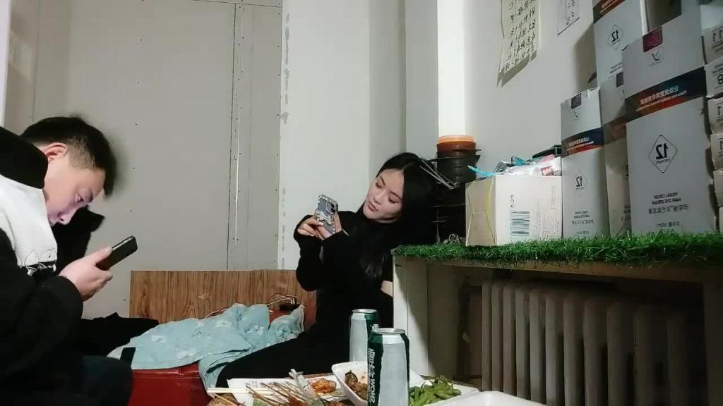 灌醉女同事-醉酒迷煳直接安在沙发上操 预览截图 4