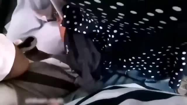 奇葩街射系列光天化日掏出鸡巴见到美女就射,女的大喊流氓地铁顶医被发现! 预览截图 6