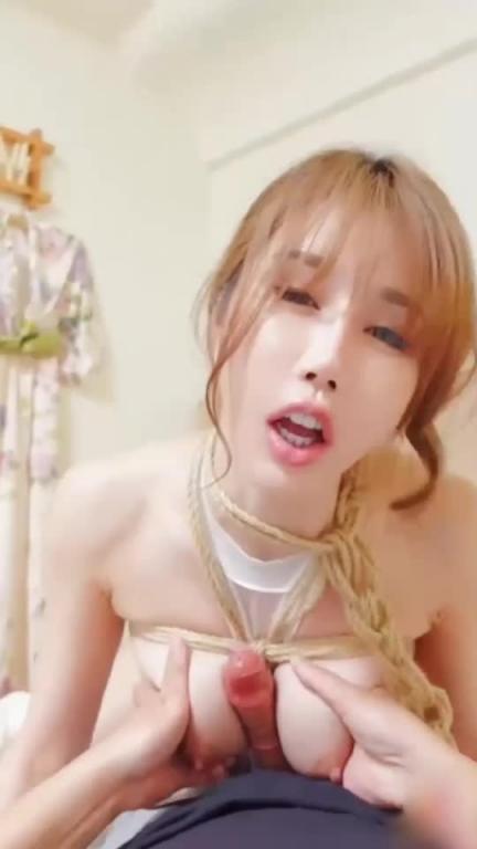 束缚辛尤里小母狗圆硕粉乳交合 预览截图 9