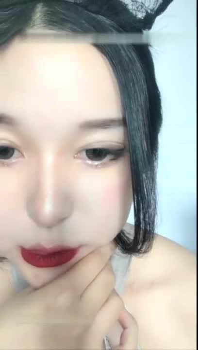 绝对高颜值气质御姐女神主播收费秀房 天使脸庞魔鬼身材 搔首弄姿 揉奶揉穴十分诱人 预览截图 11