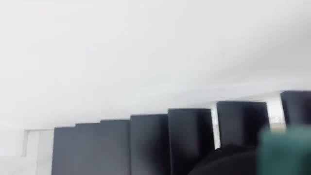 两亲兄弟互换媳妇美臀美逼一起抽插 预览截图 12