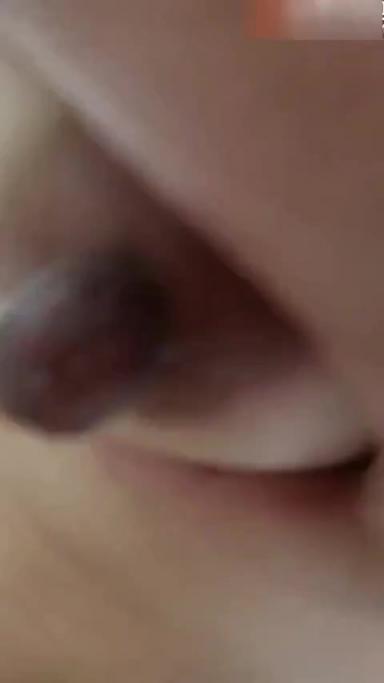 居家乱伦性感的嫂嫂,大哥不在家玩了风骚的嫂子 预览截图 2