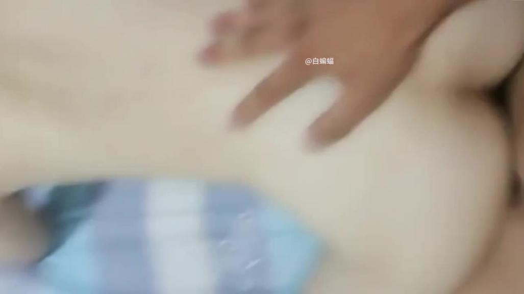 漂亮美眉无套输出,‘老公射我嘴里吧’ 预览截图 10