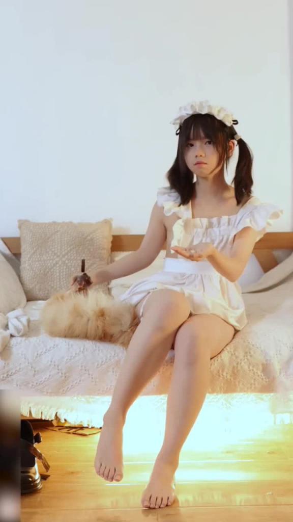 近期热门双马尾萝莉少女小鱼女仆大尺度私拍肛塞尾巴调教 预览截图 2