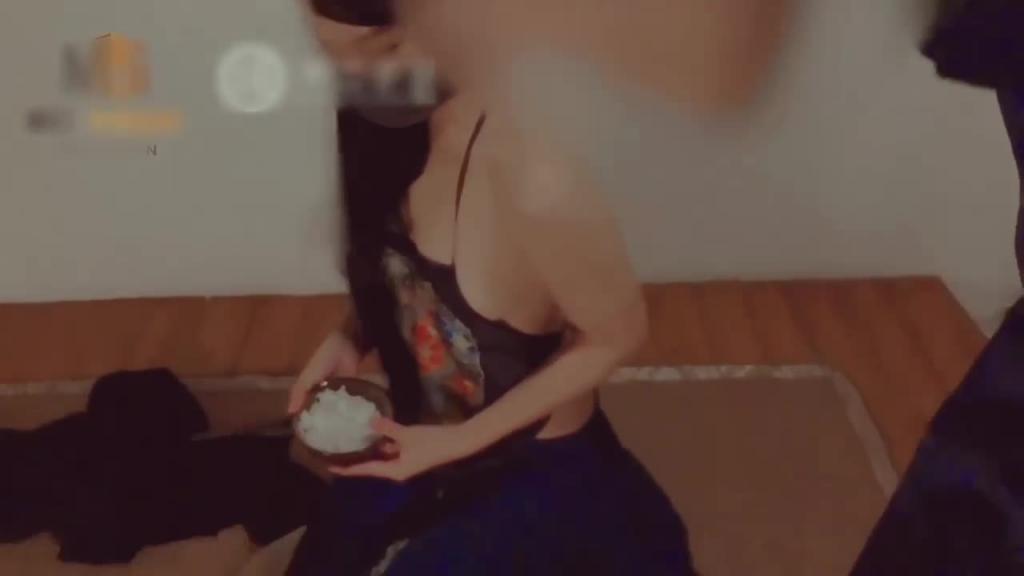 叔嫂情动两心牵 预览截图 1