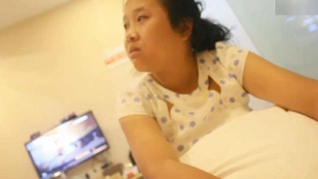 鬼父从小就培养两个小女儿为自己的大鸡巴 服务 预览截图 7