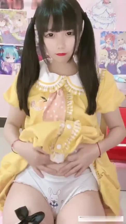 极品双马尾小萝莉白色过膝袜脱下内裤水晶玻璃棒摩擦嫩穴 预览截图 1