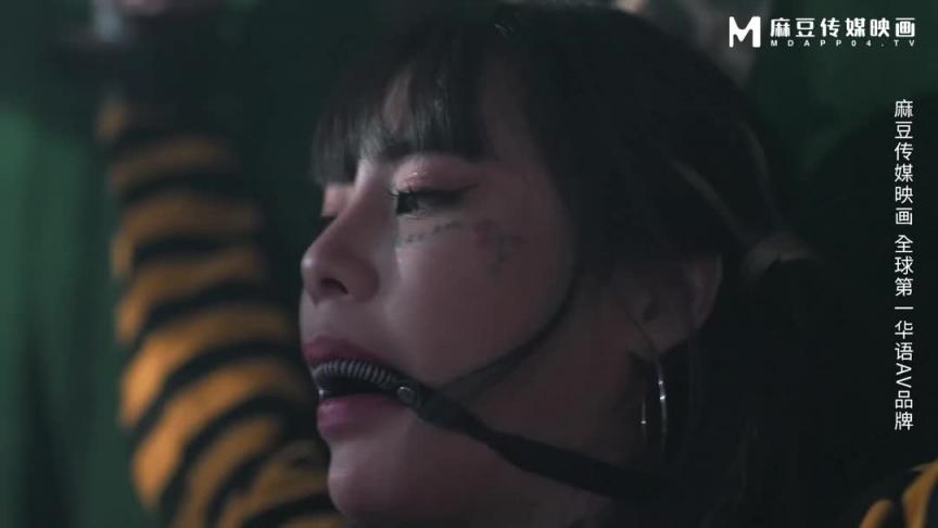 MDSJ-0005 性犯罪者牢房滴蜡调教极恶女犯 艾秋 预览截图 2