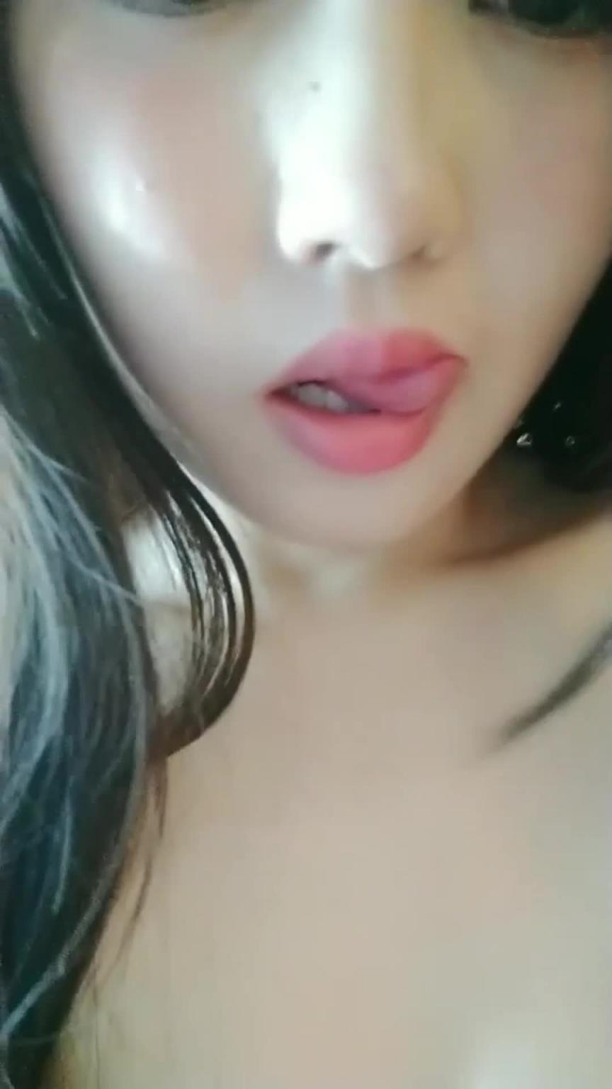 【纯欲天花板】清纯女神粉穴自慰流白浆 预览截图 10