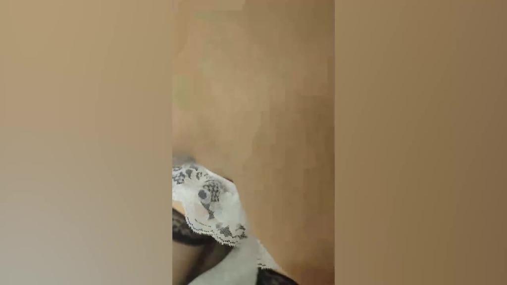 【公媳乱伦】被公公阴肛双插内射骚逼,女仆装雯雯欲仙欲死!A 预览截图 1