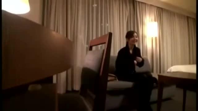 侄子与小姨的乱伦之恋!【日本AV】 预览截图 1