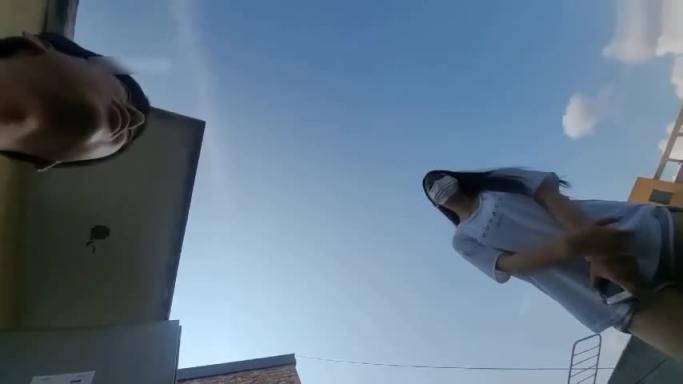 【校园哄骗门事件完整版】禽兽老师当众掏出鸡巴让口交 预览截图 3
