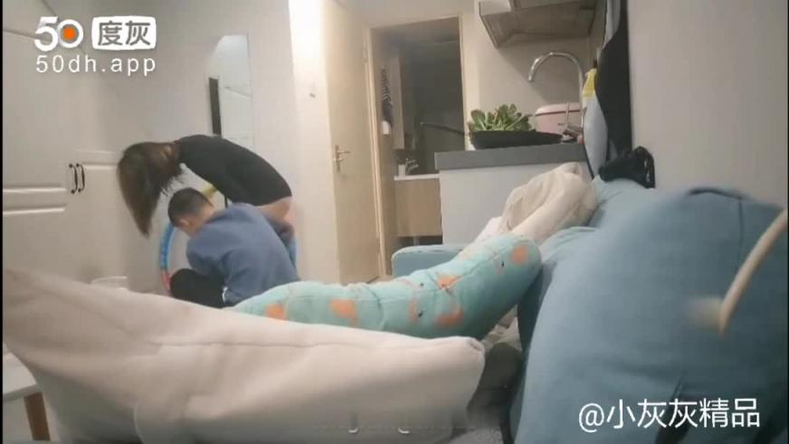 完整版【乱伦强上内射做饭嫂子】你有病放开我你哥快回来了;你傻逼吧内射我怀孕怎么办你会对我负责吗对白精彩 预览截图 1