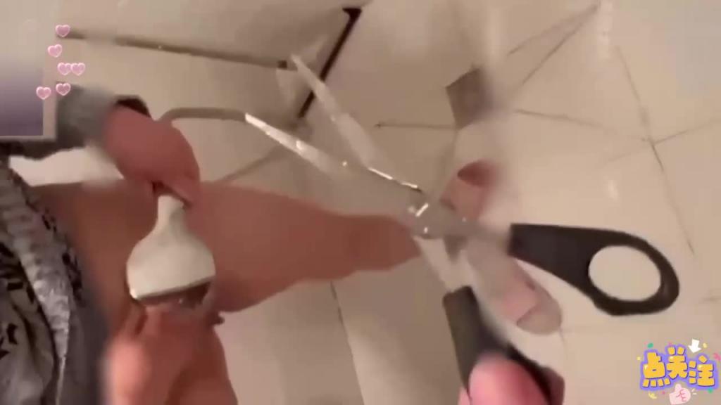 真实乱伦丈母娘，趁着媳妇怀孕的时候，直接拿下丈母娘 预览截图 12
