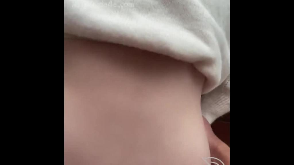 哥哥不在家和刚生完孩子性欲旺盛的嫂子勾搭 预览截图 11