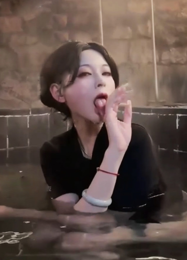 lan姐自信温泉野外骑乘，御姐x母狗双重骚货舔棒抽插