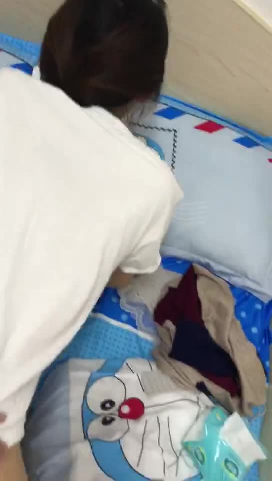 骚货表妹第①⑨部，后入大屁股，爽。