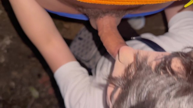 巡游性爱路上无套性交直到他射在我美丽的同性恋屁股里