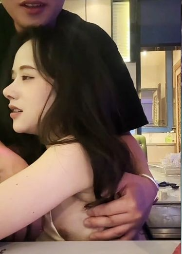 直播走光合集，唉呦都给看点啰！