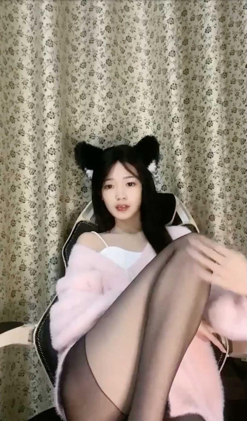 新人下海甜美少女情趣耳朵黑丝美腿