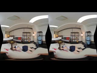 【VR】与女学生彩同居中 制服&长靴打扮尽情中出性爱 真宫彩A 84exvr00328 预览截图 2