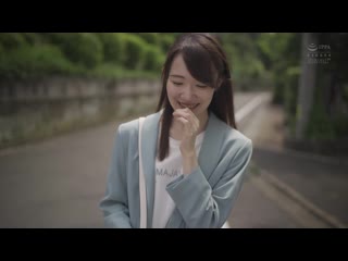 让人上瘾般的笑脸&嗲声!超苗条美脚女大学生 琴石梦流 初次高潮&初潮吹AV出道!! CAWD-145 预览截图 1
