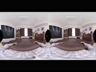 【VR】可爱、温柔、淫荡。不论何时何处都马上口交的服侍内衣女僕VR 香水纯 A sivr00224 预览截图 1