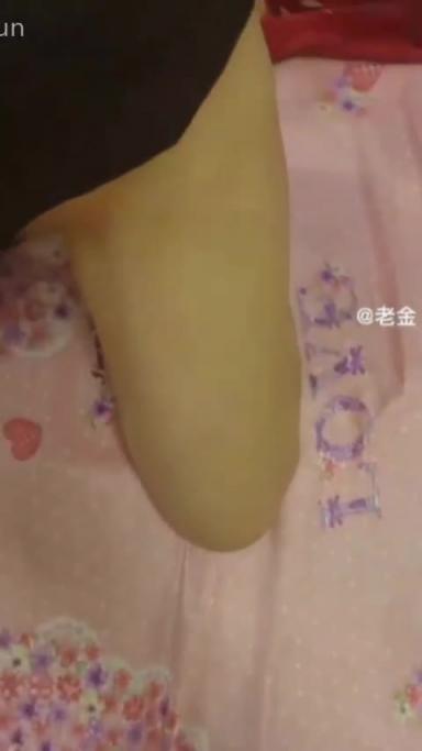 贵宾【偷情大嫂】乱伦大神和巨乳多毛嫂子偷情做爱被大哥发现，大哥累死累活在外面挣钱还债，嫂子和小叔子在家偷情 预览截图 9