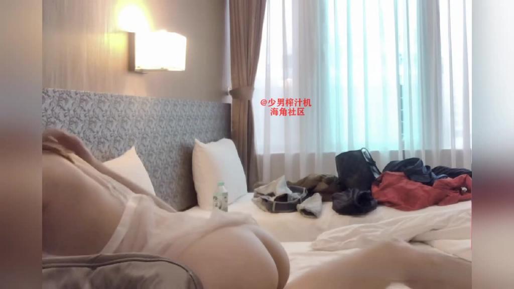 贵宾【反差婊档案】情侣泄露密校花级大美女玩调教游戏 预览截图 10