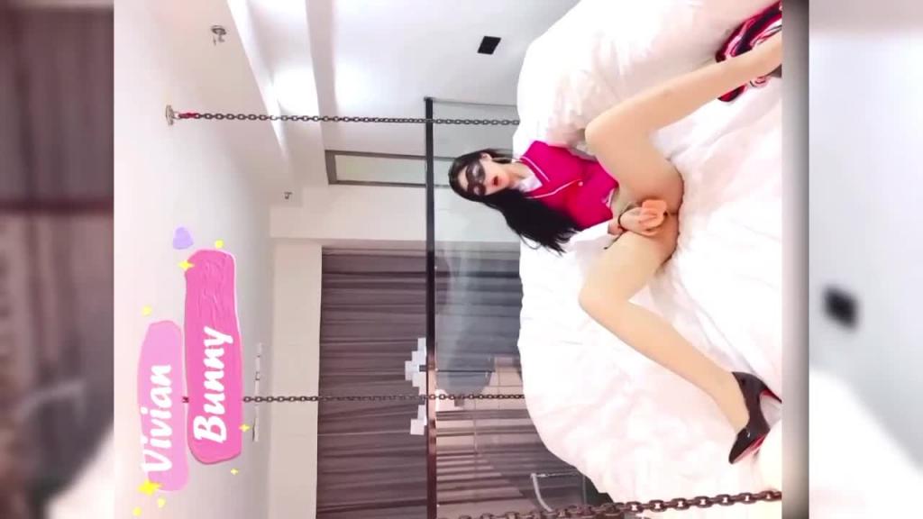 爱丝袜的Vivian姐定制款南航空姐比空姐还有气质空乘淫靡的私生活 预览截图 9