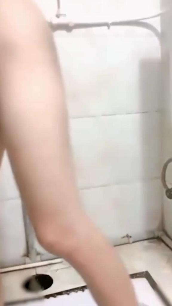 激情直播-漂亮的短发攻速黑丝吃鸡啪啪，小哥哥无套输出辍学妹妹享受至极 预览截图 12