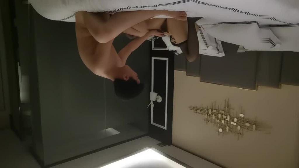 【探花大神】清纯校花下海兼职极品美乳让人把持不住 预览截图 11