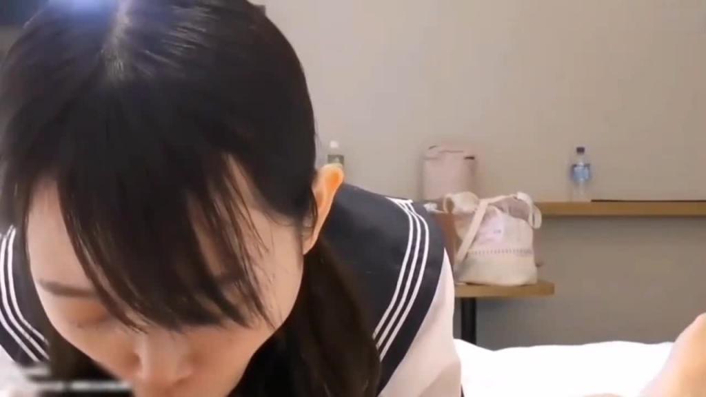 清纯马尾jk制服学生妹少女口交爸爸女上位爆操粉嫩小淫穴 预览截图 1