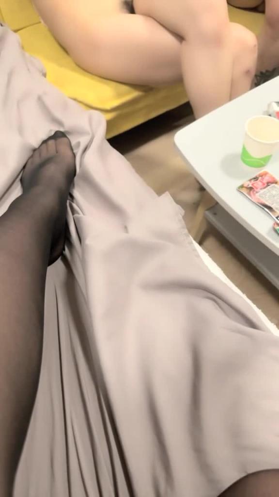 换妻极品探花,3男3女群P淫乱,护士小姐姐参与战斗叫床声此起彼伏 预览截图 9