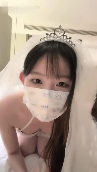 【少女】超重磅!18岁纯欲少女萝莉下海,170CM高挑身材大长腿,非常嫩! 预览截图 2