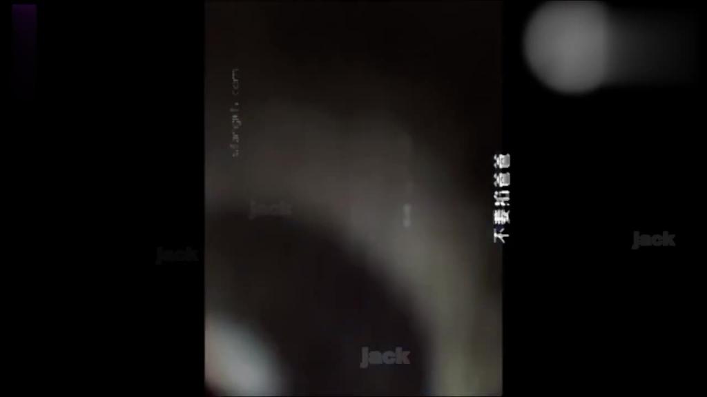 【父女乱伦】破处19岁学霸乖乖女,流很多血! 预览截图 8