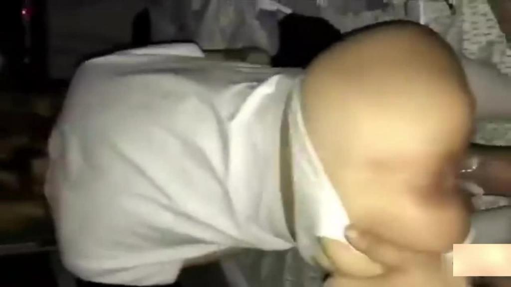 【黑人内射学生妹】酒吧遇上黑人无套内射 预览截图 3