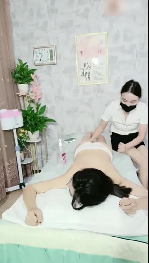 幸福SPA按摩技师小哥双飞少妇和美女技师 预览截图 3