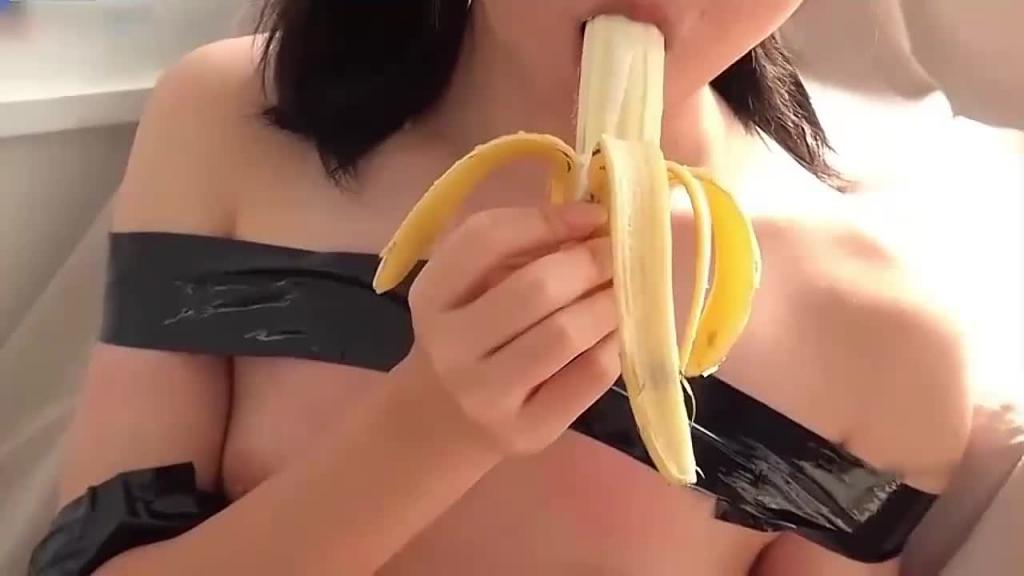 极品白嫩JK小萝莉性感写真逼逼都没长毛太嫩了 预览截图 12