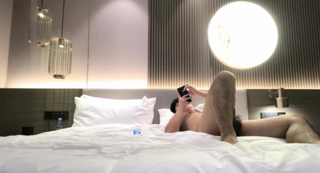 健身房甜美性感身材细长腿美女 预览截图 11