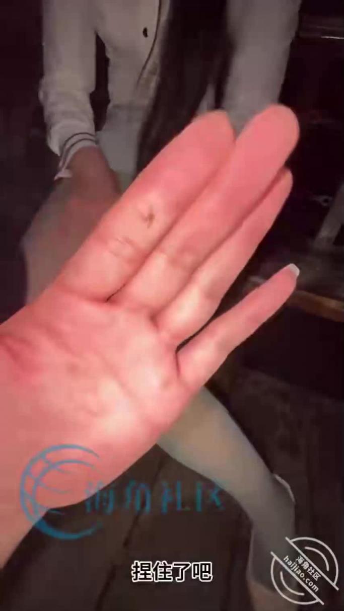 【姐弟乱伦】会喷水的亲姐姐!户外调教在铁路旁边肏穴 预览截图 6