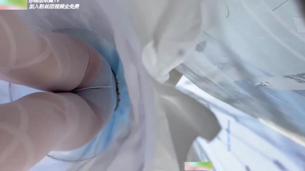 【近景抄底】动漫女孩购物惊喜拍到少女换衣2 预览截图 10