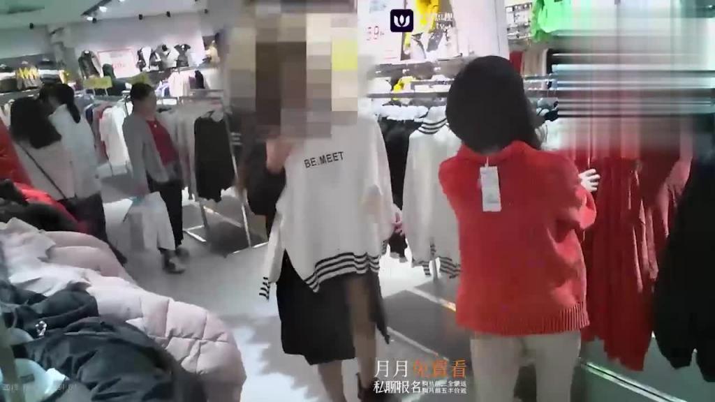 [裸体少女]全裸购买衣服男服务员太热情了 预览截图 8