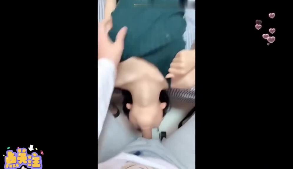 套路嫂子拍片啪啪啪,从用嫂子的内衣撸管吵架到床上打架完整版 预览截图 1