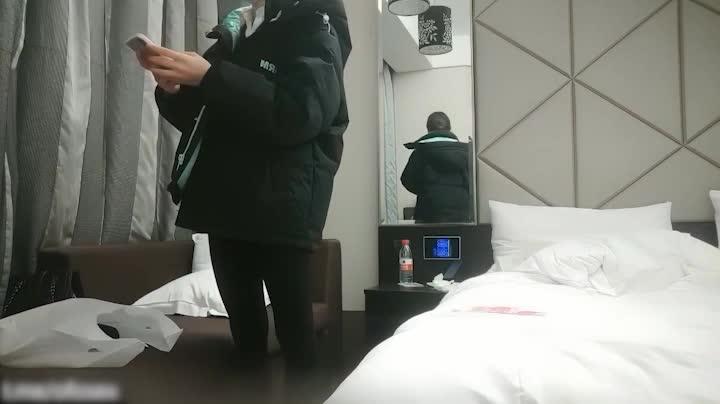 【利哥探花】短发极品学妹02,暴力美学操清纯校园女神,今夜注定终身难忘 预览截图 12